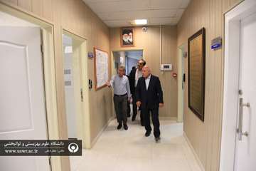 بازدید معاون وزیر بهداشت از مرکز ایرانوم